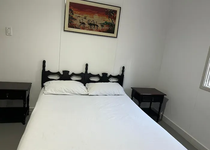 Casa De Praia Em Guaruja A 200 Metros Do Mar